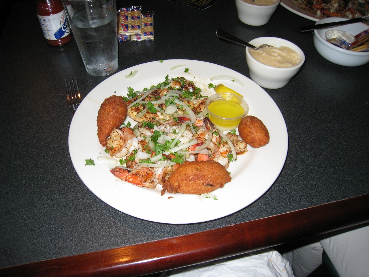 Vacation 2007-12 - Beaches Disney Hotels 0418.jpg - On the 2007-08 Florida vacation we visited beaches from Fort Myers to Sanibel Island sampling local food along the way. Green water and white sugar beaches! Arriving at Disney World we visited several of the theme resorts.